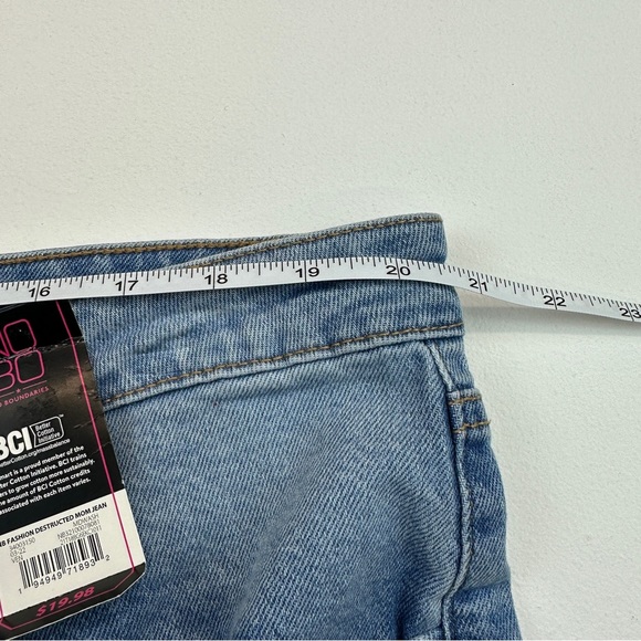 No Boundaries High Rise Mom Jeans Plus Size Juniors 21 / 2X / 20W - Picture 4 of 14